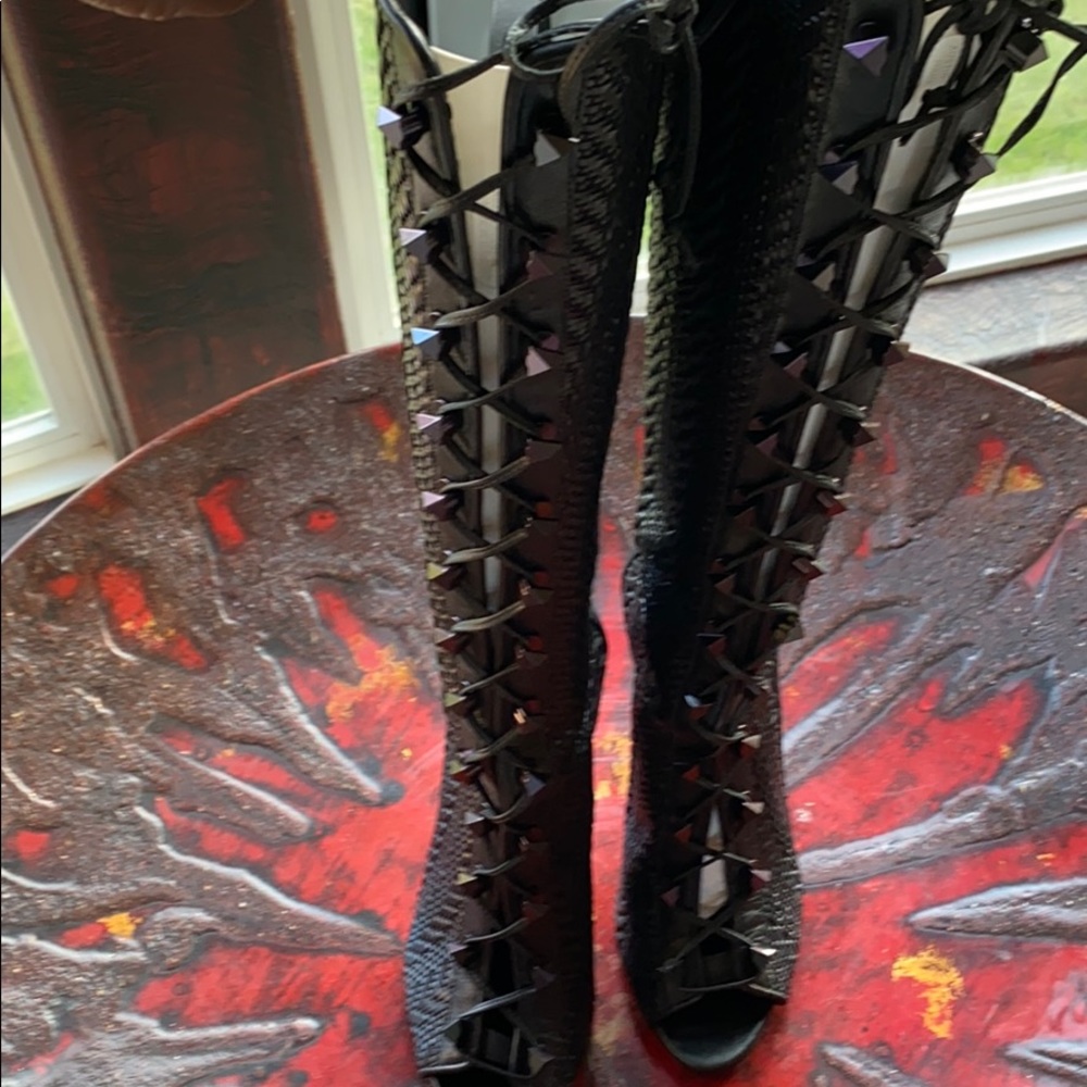 Schutz Designer black woven leather boots